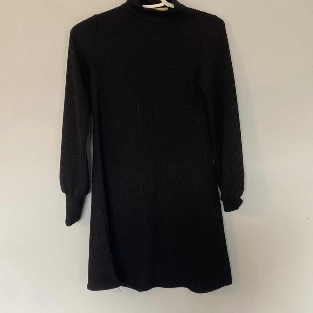 Black turtleneck ribbed dress!